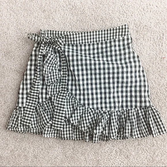 Lovers + Friends cinci ruffle gingham skirt - Picture 2 of 6